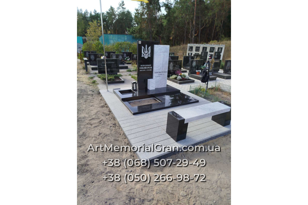 Пам'ятник військовому з мармуру 00925
