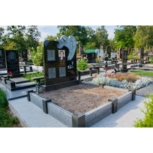Пам'ятник з граніту сімейний