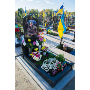 Пам'ятник для військового