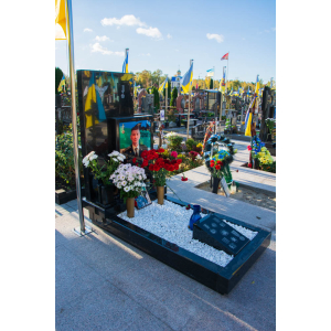 Пам'ятник для військових