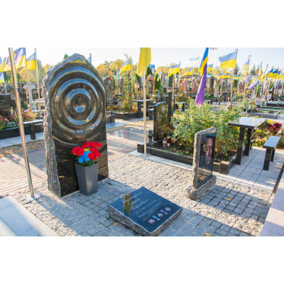 Эксклюзивный памятник военному