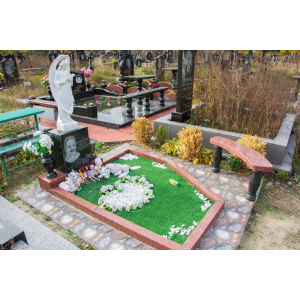 Дитячі пам'ятник з ангелом