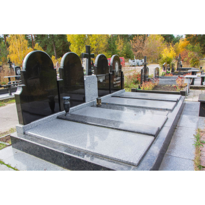 Семейный памятник на большой участок
