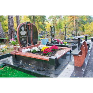 Пам'ятник з граніту на два місця