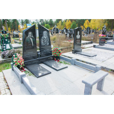 Памятник из черного и серого гранита