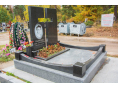 Пам'ятник у вигляді хреста з граніту 00737