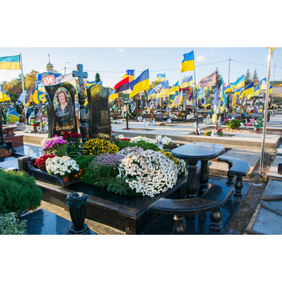 Гранітний пам'ятник для двох