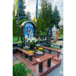 Елітний пам'ятник загиблому воїну