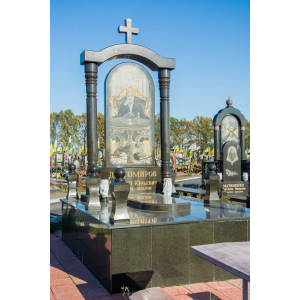 Памятник из черного элитного гранита