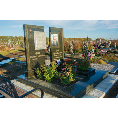 Пам`ятник для двох
