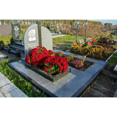 Пам'ятник в Європейському стилі з граніту